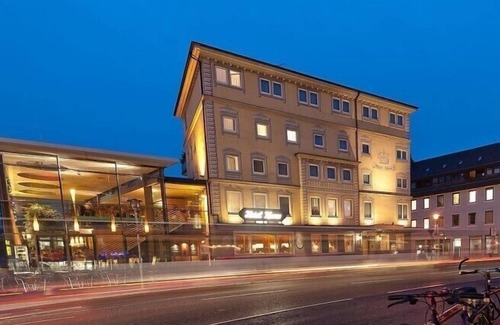 Zentrum Apartment | f) Familienzimmer mit Dusche und WC