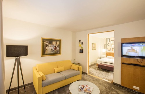 Zentrum Apartment | f) Familienzimmer mit Dusche und WC