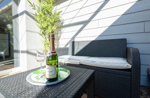 Saint-Jean-de-Vedas Apartment | F2 Calme, Terrace, Climatisation