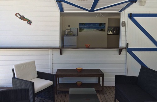 Tartane House | F3 wooden house with saltwater swimming pool