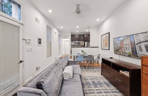 Logan Circle Apartment | FAB Logan Location- Luxury above ground with Kitchen!
