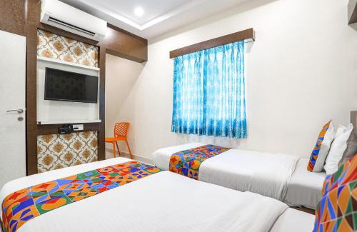 Nerul Hotel | FabExpress Geet Residency