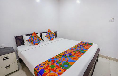 Royapettah Hotel | FabExpress Lloyds Inn I - Nr Korea Embassy, Royapettah