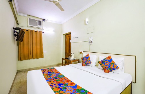Tambaram Hotel | FabExpress Sunshine Residency