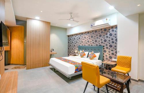 Bhiwandi Hotel | FabHotel Arc Palace