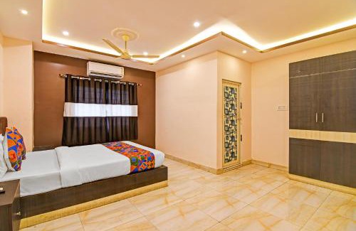 Dumdum Hotel | FabHotel BN Palace - Near Belgharia expressway