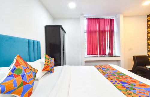 Hyderabad Hotel | FabHotel Casa Grand Inn - Nr US Consulate, Financial District