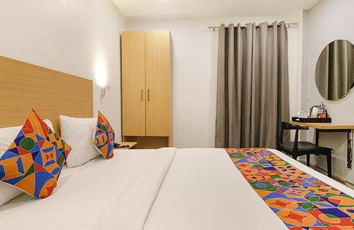 Delhi Hotel | FabHotel CH House