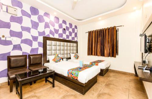 Kolkata Hotel | FabHotel De Sivalika - 500m from Belur Math