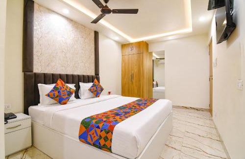 Park Street Hotel | FabHotel Leela Inn - Nr Park Circus 7 Point