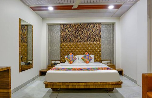Dharavi Hotel | Fabhotel Pearl View