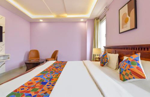 Raja Park Hotel | FabHotel Pink Palace Raja Park