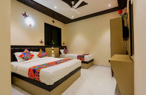 Dharavi Hotel | Fabhotel Prime Land