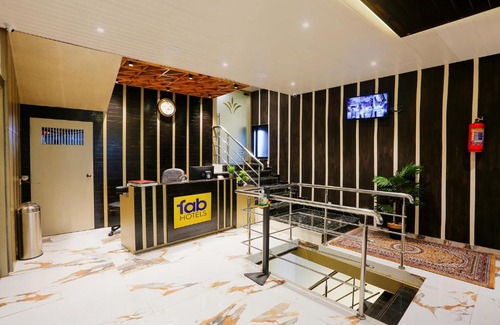 Dharavi Hotel | FabHotel Prime Land - Nr BKC