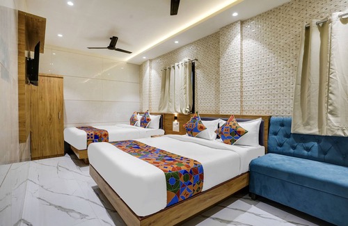 Dharavi Hotel | FabHotel Regal Residency