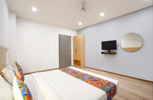 Baraula Hotel | FabHotel Royale 49