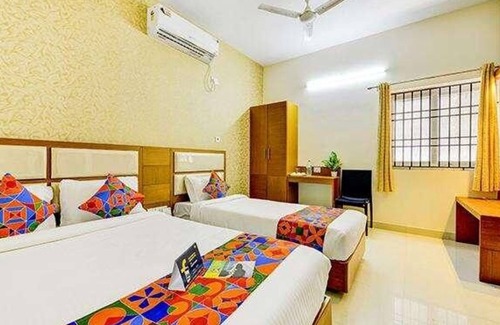 Vadapalani Hotel | Fabhotel Ruchikkoot Bay