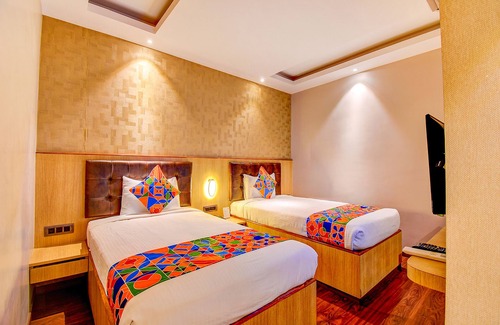 Indiranagar Hotel | Fabhotel S Comfort Inn