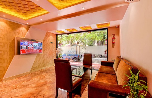 Indiranagar Hotel | Fabhotel S Comfort Inn