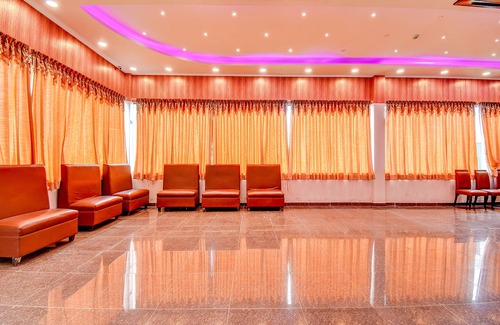 Indiranagar Hotel | Fabhotel S Comfort Inn