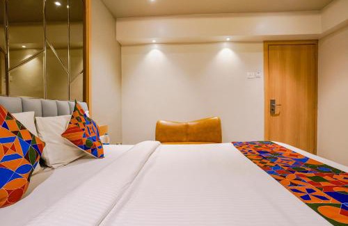 Mira Road East Hotel | FabHotel Springs Lodging