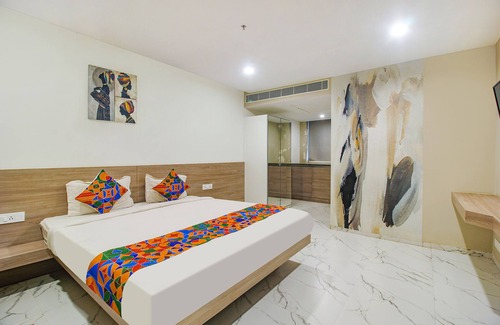 Miyapur Hotel | Fabhotel Ssr Fern Suites