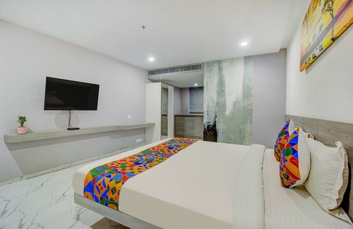 Miyapur Hotel | Fabhotel Ssr Fern Suites