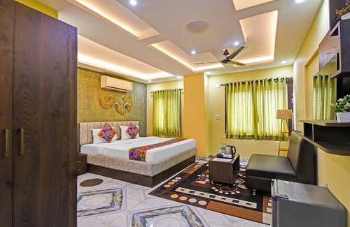Barasat Hotel | Fabhotel The Crown