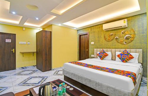 Madhyamgram Hotel | FabHotel The Crown - Near Star Mall