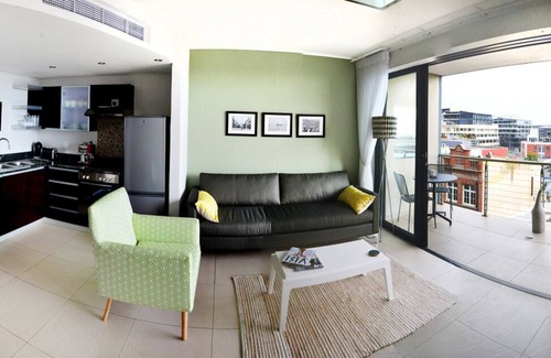 Cape Town City Centre Apartment | Fabulous 1-Bedroom De Waterkant Apartment
