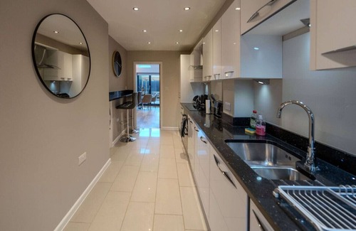 Mill Road House | Fabulous 2 Bedroom Home