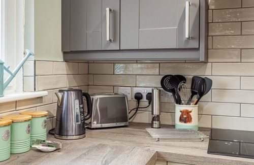 Kilmun House | Fabulous 3-bedroom bungalow overlooking the Holy Loch