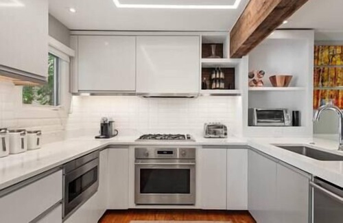 West End House | Fabulous 4 Bedroom Townhome, Aspen, Patio, Balcony