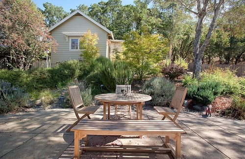 Glen Ellen House | Fabulous Cottage, Walk to Glen Ellen