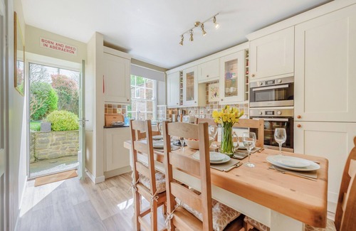 Aberaeron Cottage | Fabulous Georgian property overlooking the harbour of Aberaeron.