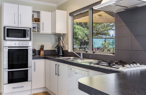 Turangi House | Fabulous house for fishing, walking or skiing. Two minutes from the Tongariro