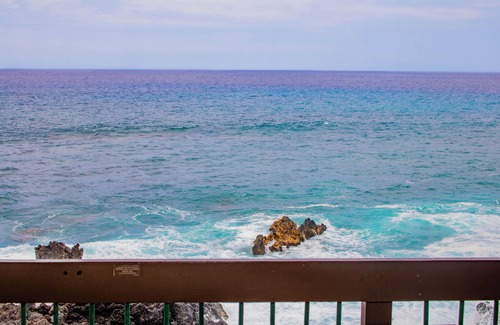 Keauhou Condo | Fabulous Kona oceanfront 5 bedrooms for 12!
