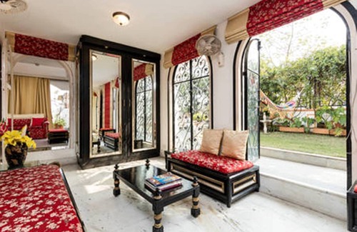 Ballygunge Bed & Breakfast | FABULOUS PENTHOUSE JASMINE
