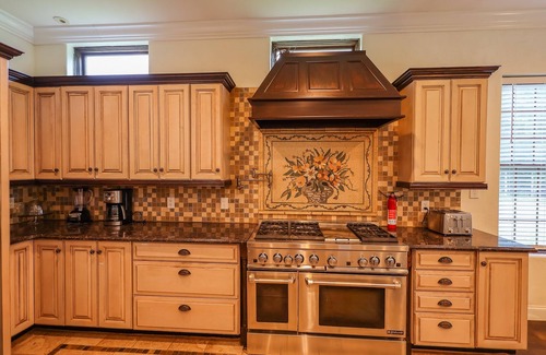 New Hill Villa | Fabulous Six Bedroom Jordan Lake Tuscan Villa.