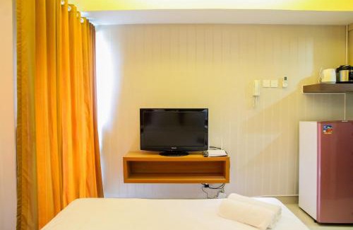 Bekasi Timur Apartment | Fabulous Studio Grand Dhika City Apartment By Travelio