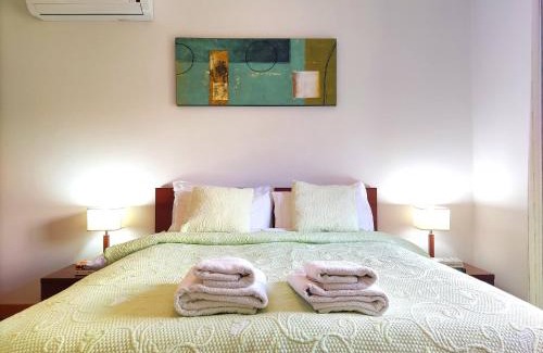 Montechoro Apartment | Fabulous Sunny Pool&Garden Condo by BeCherish
