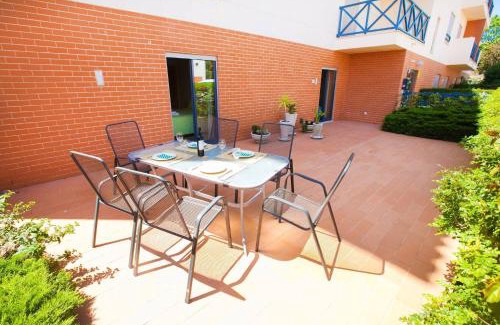 Montechoro Apartment | Fabulous Sunny Pool&Garden Condo by BeCherish