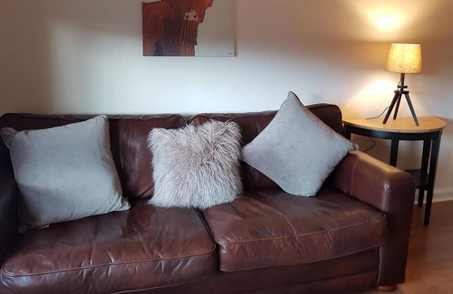 Largs Apartment | Fabulous Two bedroom Apartment With Free Parking