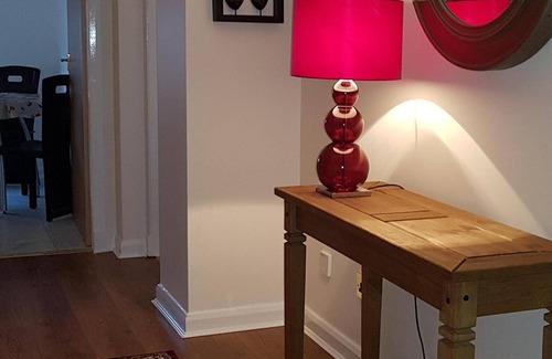 Largs Apartment | Fabulous Two bedroom Apartment With Free Parking