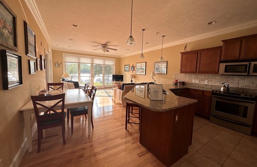 Pentwater Condo | Fabulous Two-Bedroom Condo In The Heart Of Downtown Pentwater, Michigan