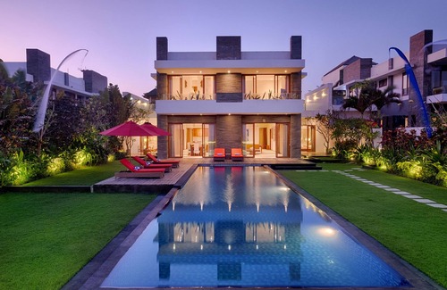 Keramas Villa | Fabulous Vibes of Five Bedrooms Beachfront Villa in Keramas