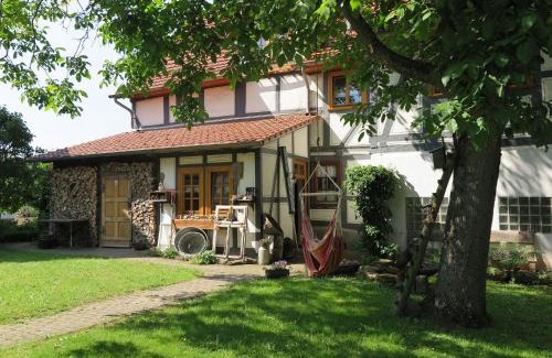 Heinebach Apartment | Fachwerktraum im Hof
