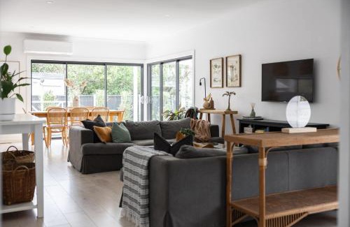 Rye House | Facing the Sun 5 min walk to beach & sleeps 8