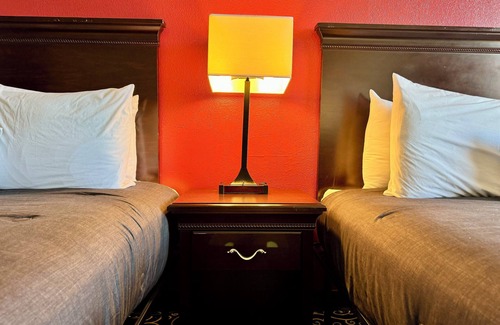 Hiawatha Hotel | FairBridge Inn Express Hiawatha