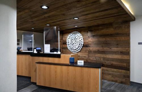 Highland Park Hotel | Fairfield by Marriott Inn & Suites Louisville Airport